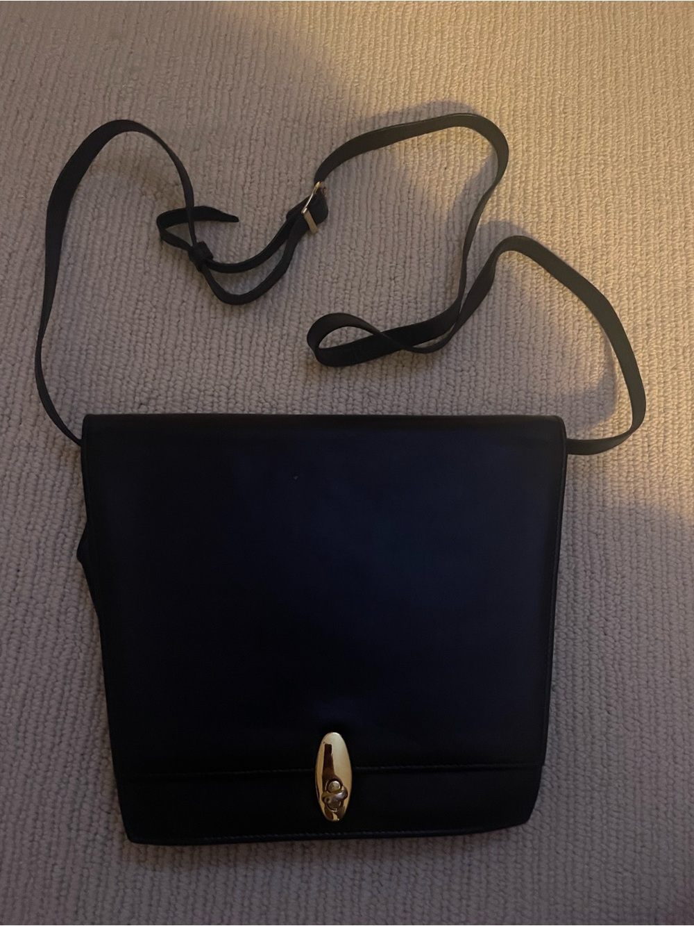 Vintage Classic Black Leather Crossbody Bag with Gold Hardware c21